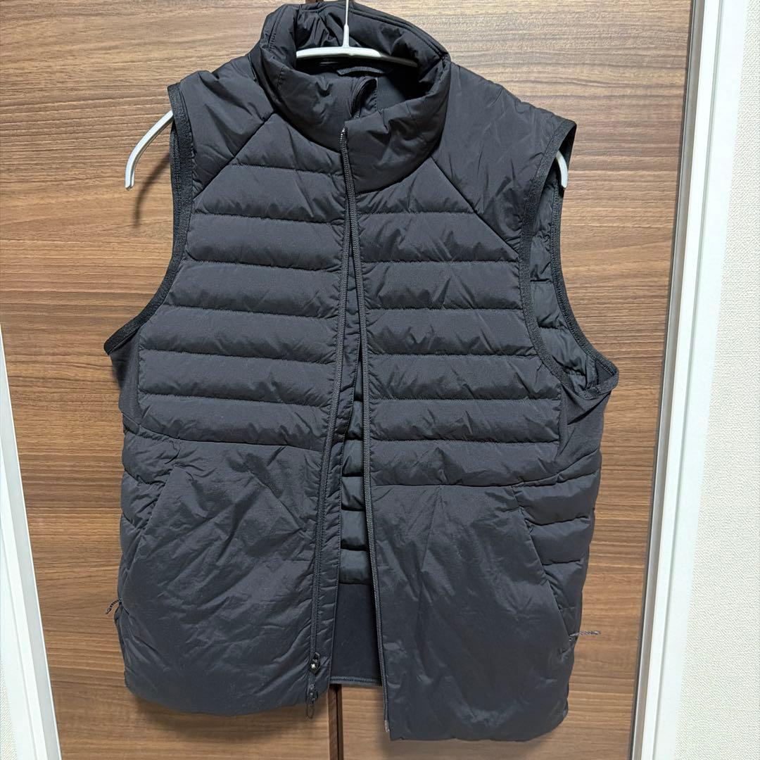 Lululemon ブラック ダウンベスト XS