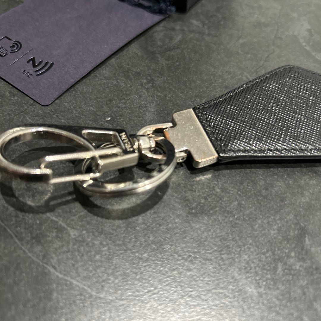 PRADA サフィアーノレザー　キーリング　2PP041 ブラック　黒