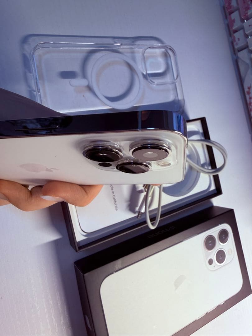 中国iPhone13ProSIMフリー シャッター音なし 日本SIMカード使用可