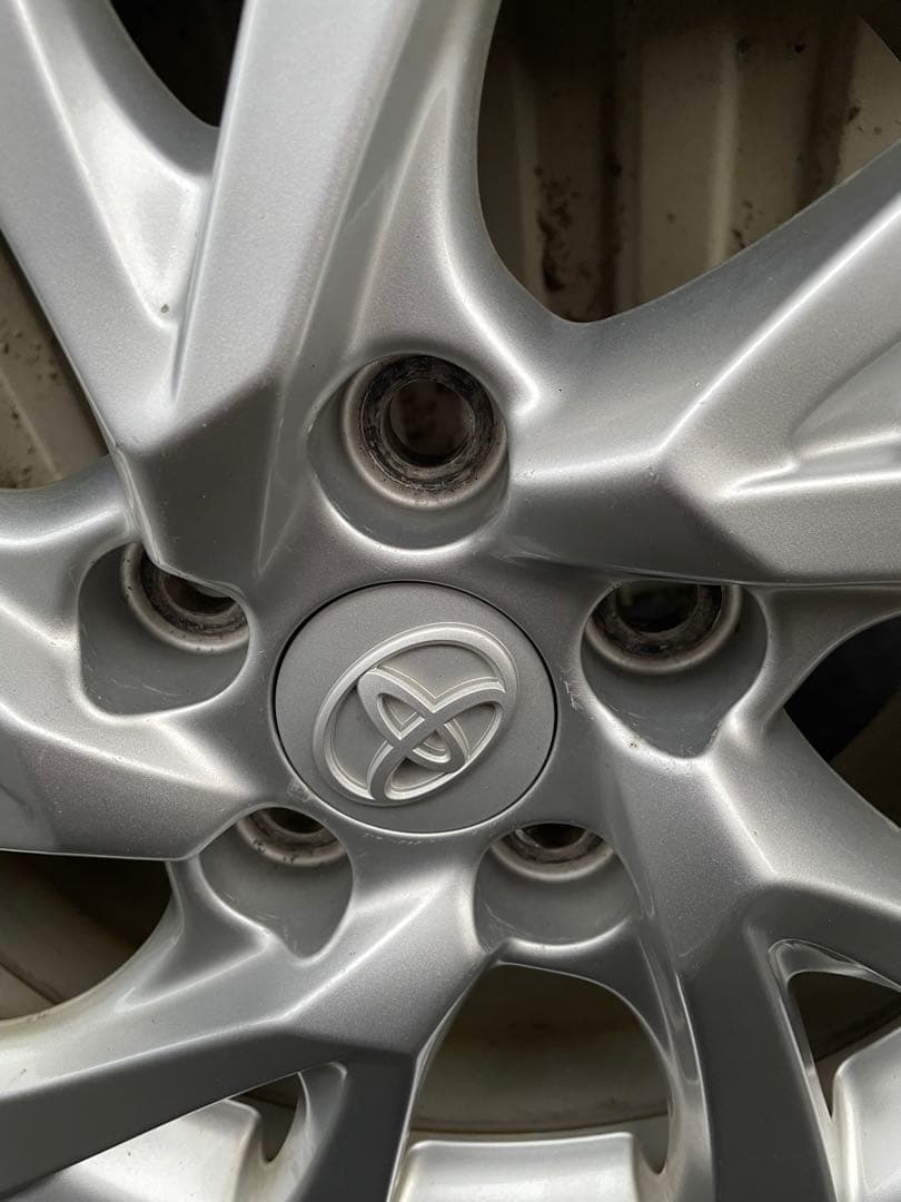 ①オーリスハイブリッド用純正16インチアルミホイールスタッドレスタイヤセット1本