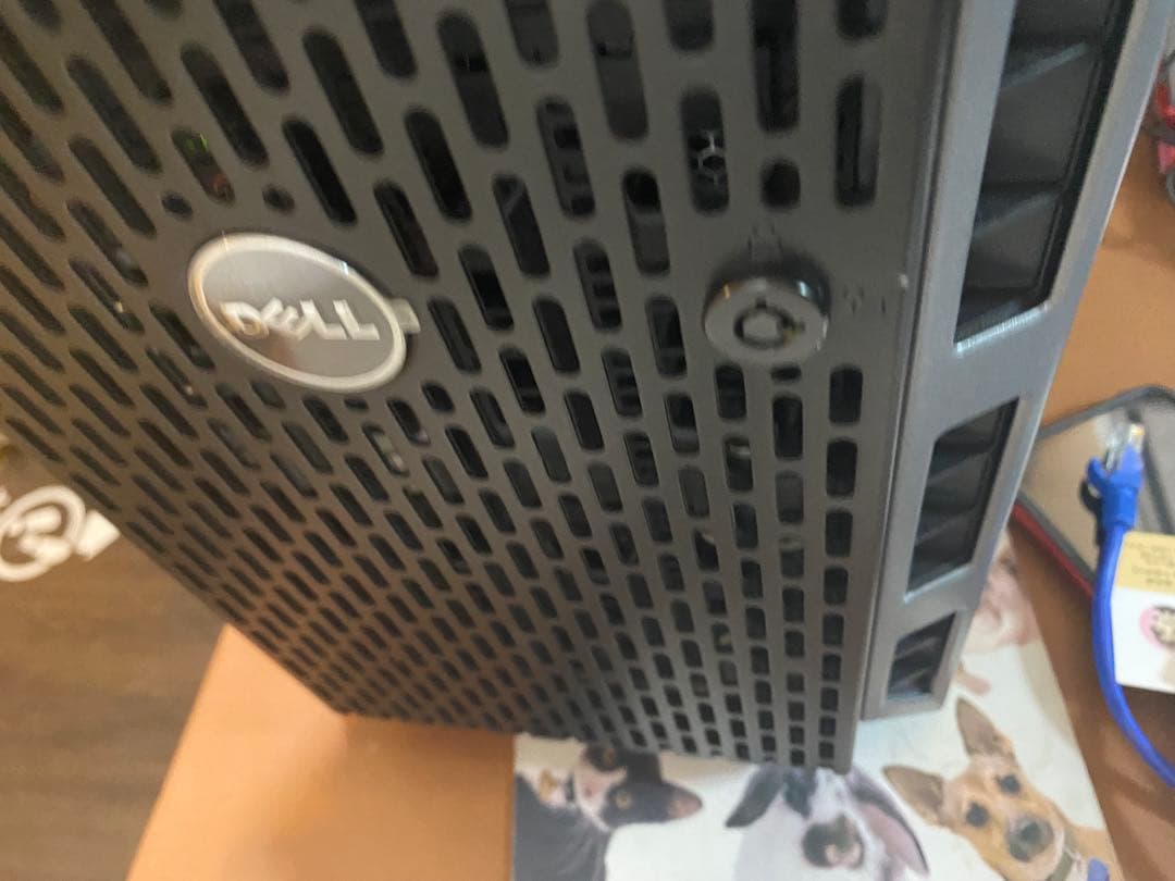 DELL PowerEdge T320 Xeon　OSあり