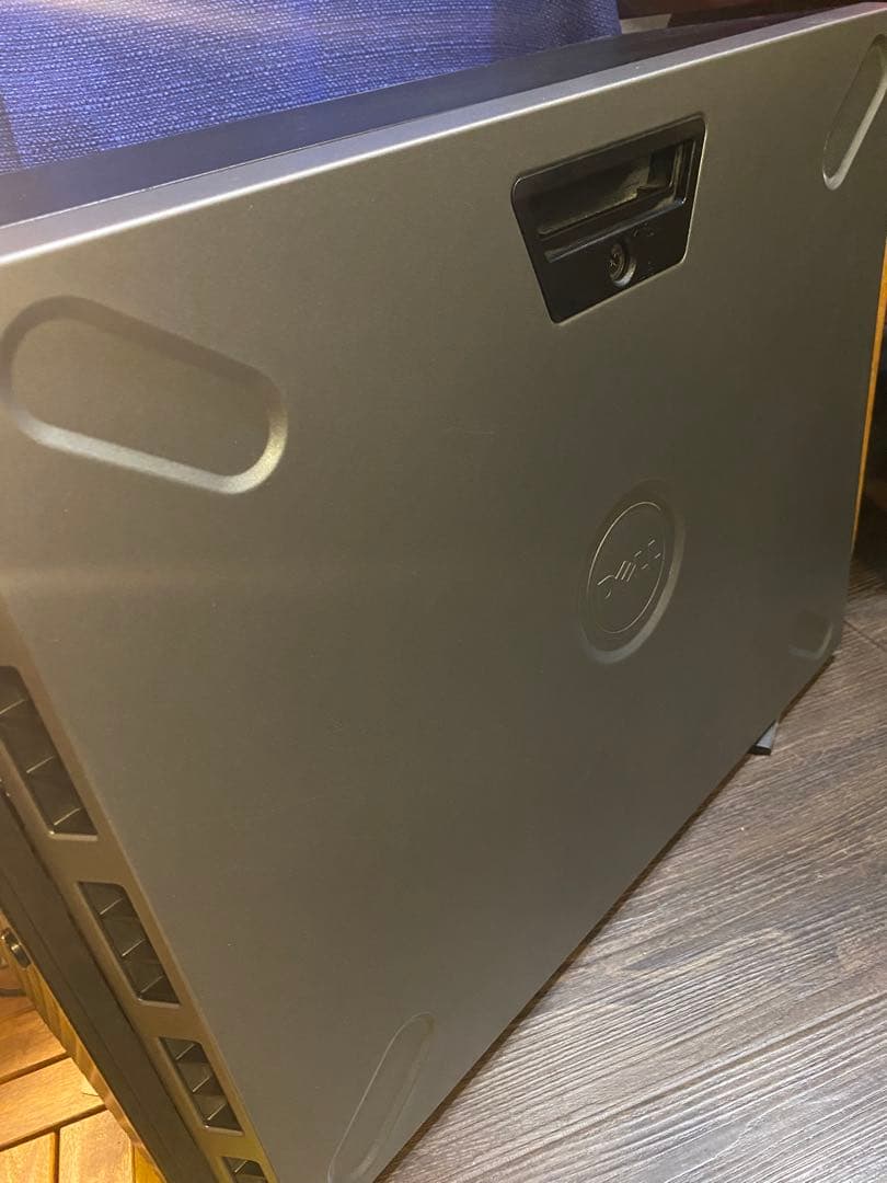 DELL PowerEdge T320 Xeon　OSあり