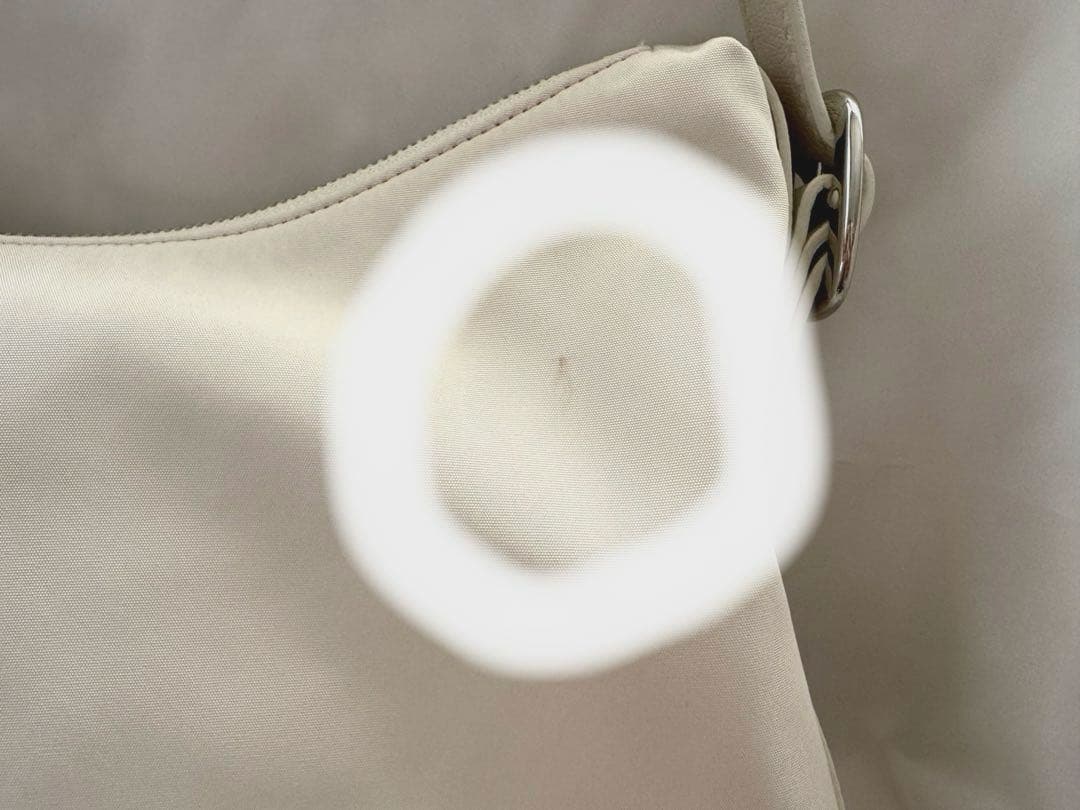 TOUT Y EST トゥティエ ◯ カノ トワル スモールバッグ 韓国