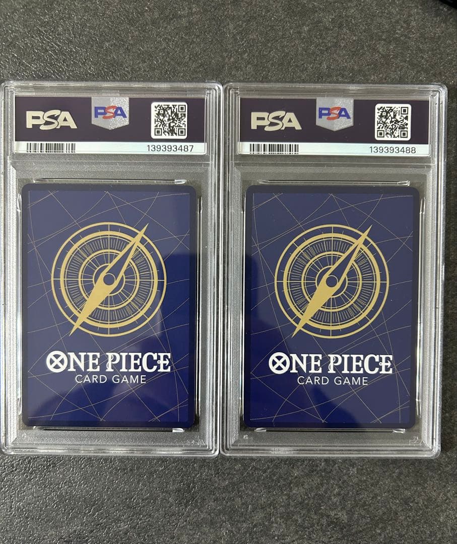 モンキーDルフィ、ゴールド・D・ロジャー手配書　PSA9