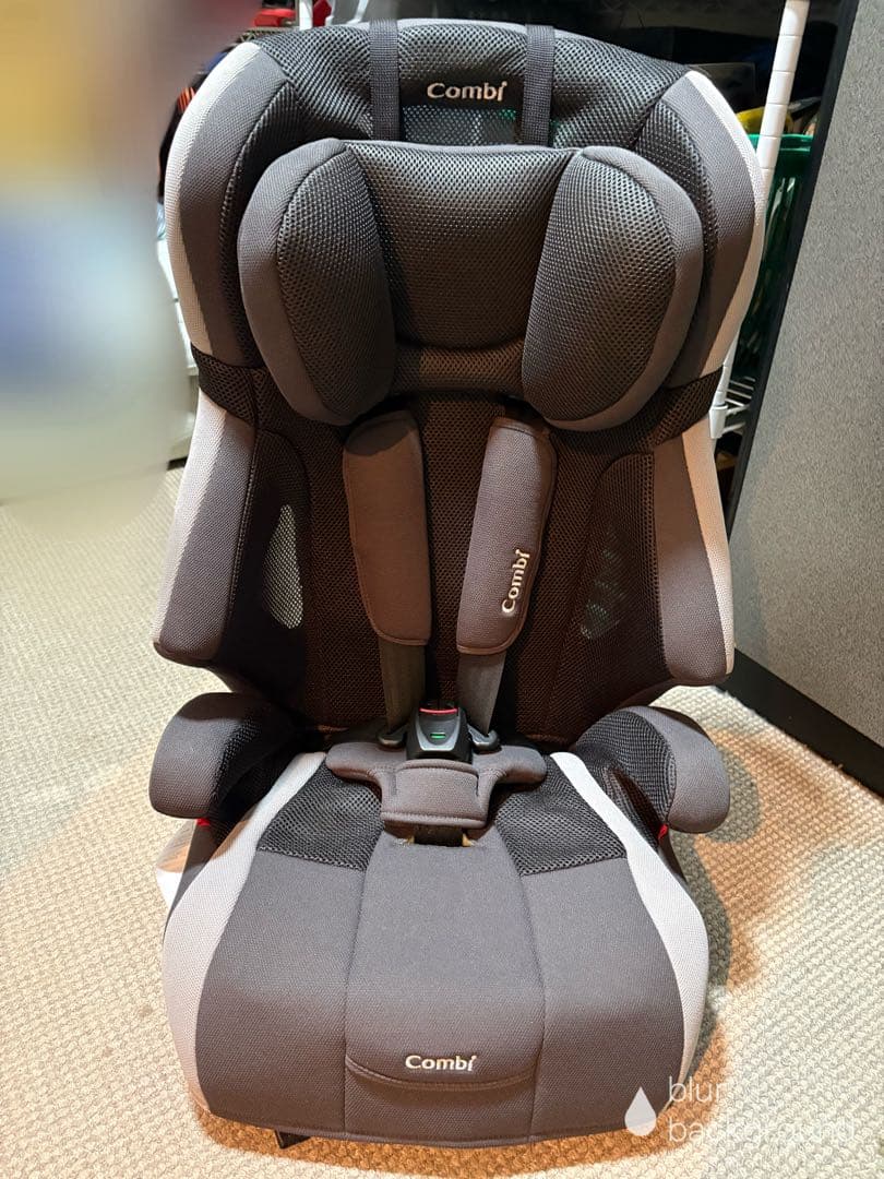 コンビ ジョイトリップ エアスルー GG ジュニアシート