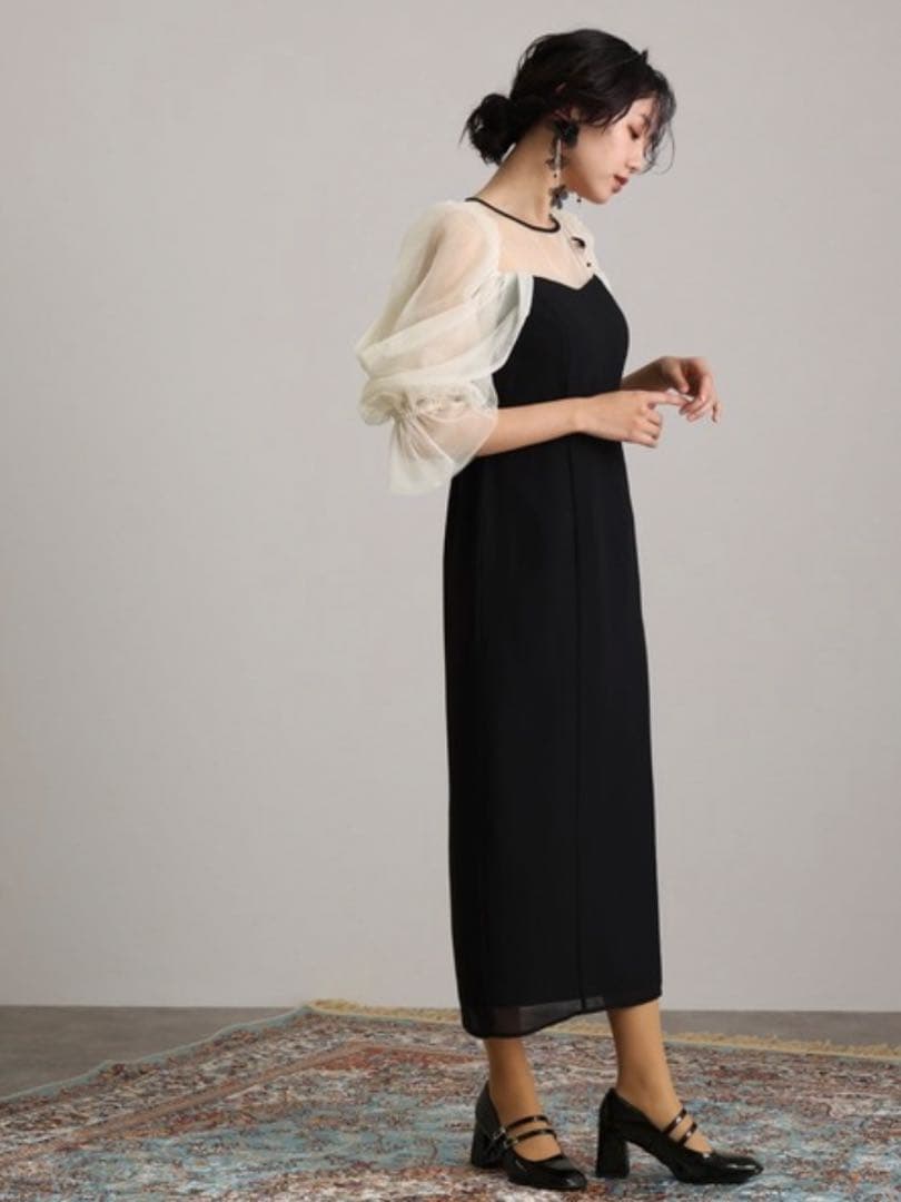 チュールオフショルダードレス　オフホワイト×黒パーティードレス　結婚式