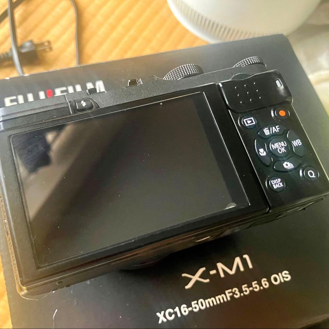 Fujifilm X-M1 ミラーレス　フジフィルム　カメラ　一眼　X