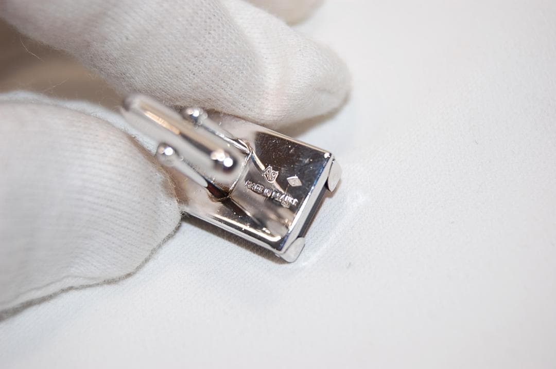 ルイヴィトン　ブドントゥ　マンシェット　シニアチュール　カフス　（レッド系）