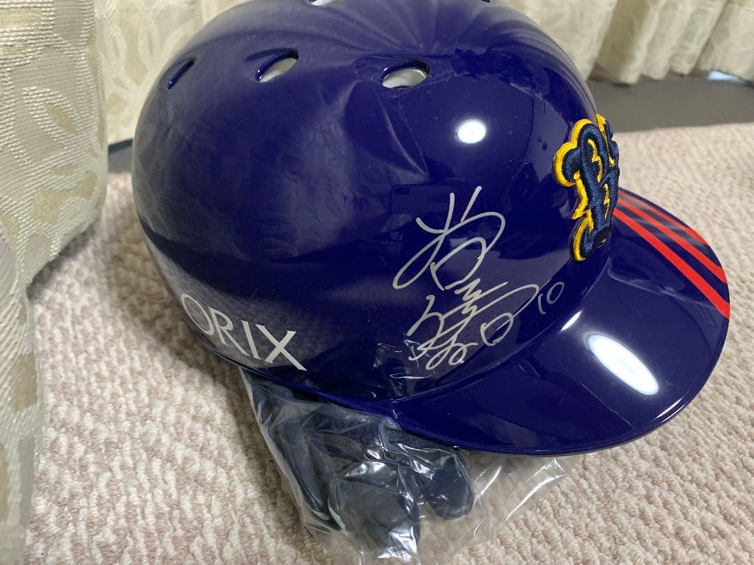 谷佳知　直筆サイン入りヘルメット　オリックス