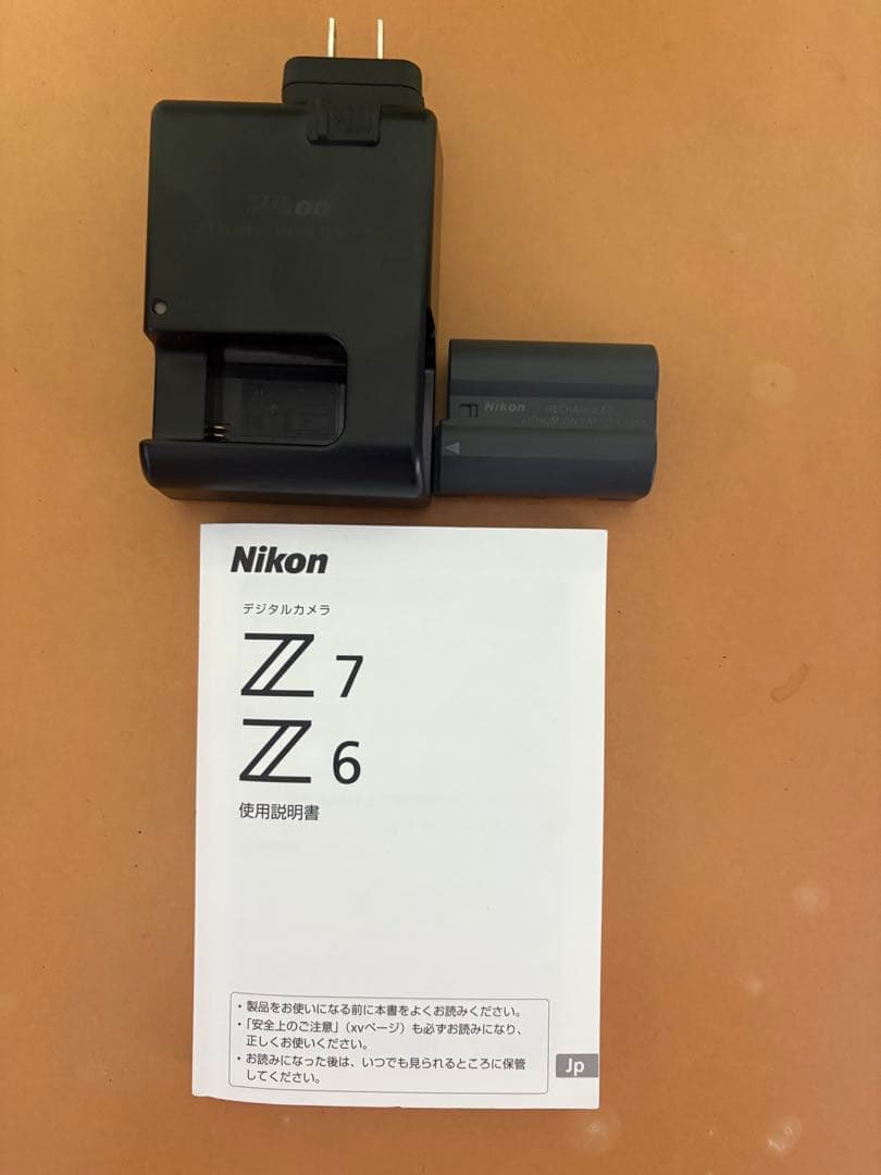 Nikon Z 6 ミラーレス一眼カメラ-ニコン +ニンジャストラップ付き