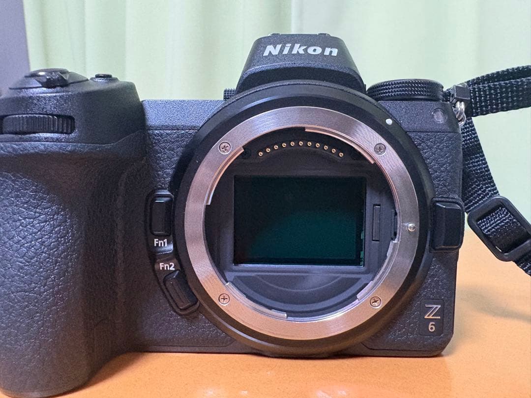 Nikon Z 6 ミラーレス一眼カメラ-ニコン +ニンジャストラップ付き
