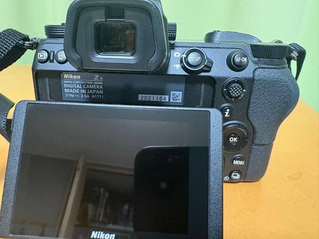 Nikon Z 6 ミラーレス一眼カメラ-ニコン +ニンジャストラップ付き