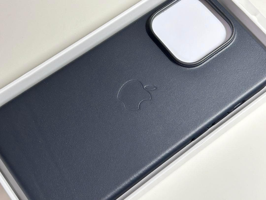 【新品】純正 iPhone 14 Pro レザーケース・ミッドナイト①