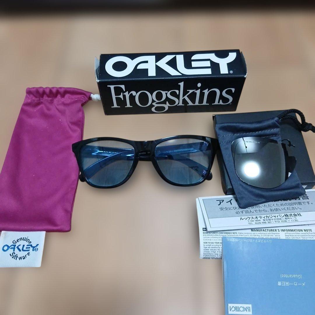 c*6様 Oakley Frogskins サングラス ブラック　替えレンズ付き