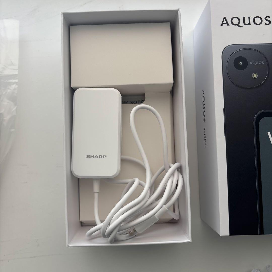 AQUOS wish 4 本体 未使用