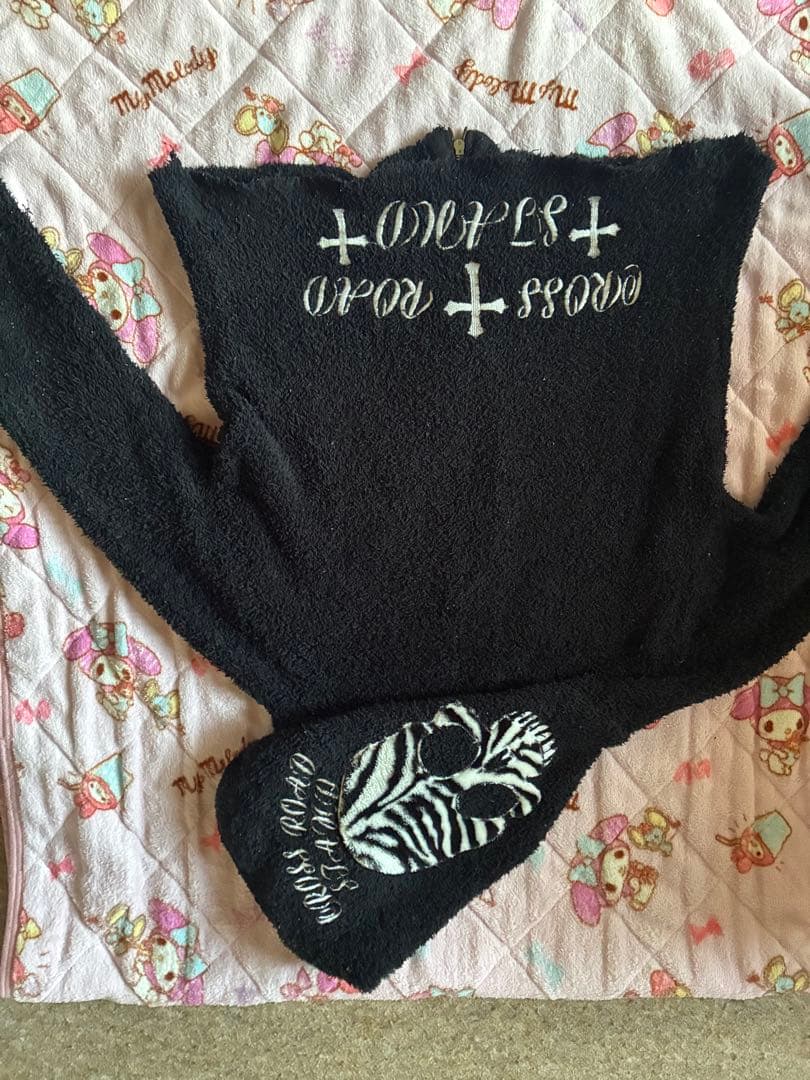 d.i.aスカル刺繍 黒パーカー ゼブラ柄