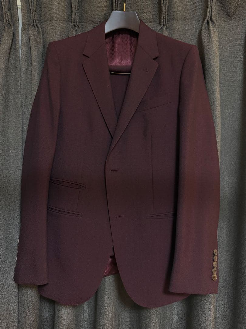 【GUCCI 】メンズ スーツ赤(上下) 美品