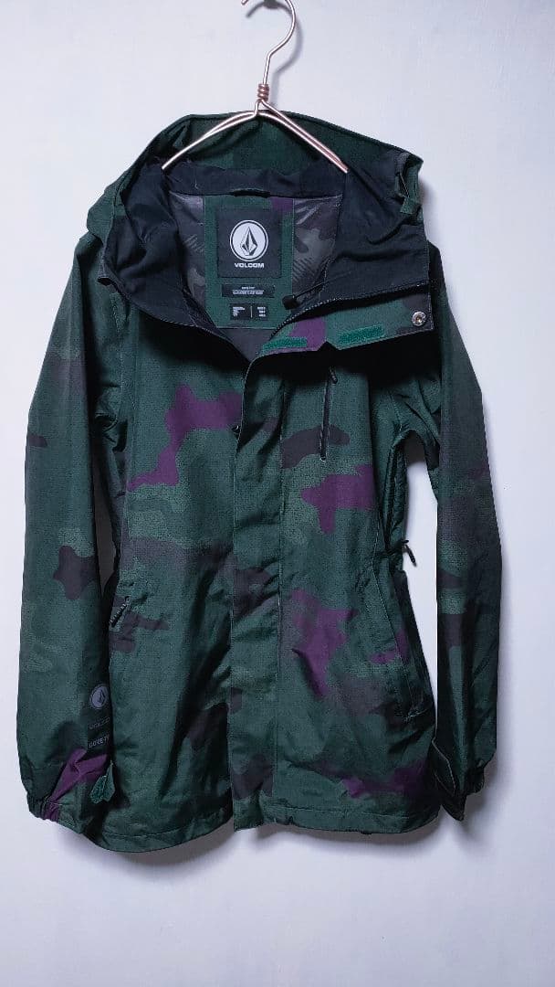 【ボルコム VOLCOM】スノーボードウェア ゴアテックス 総柄 レディース