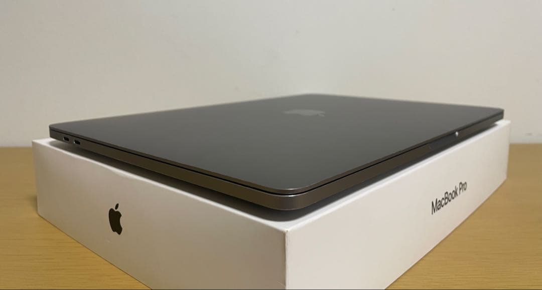 美品 MacBook Pro 2020 SSD : 500GBバッテリー95%