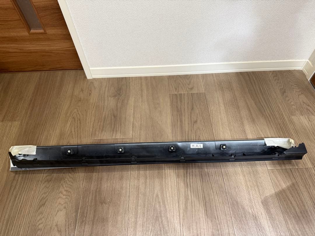 アルファード30系 純正 左リアドアプロテクター 76906-58060