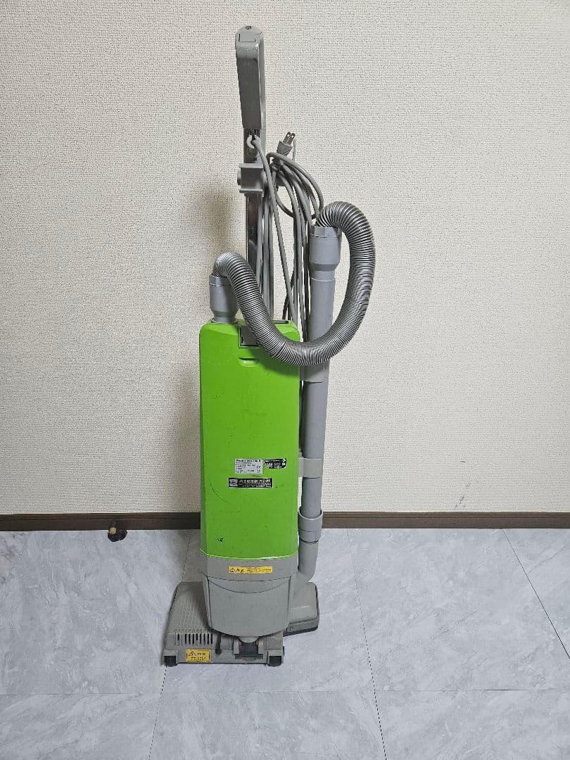 業務用アップライト型バキュームクリーナー「Beater Vac 350-II」