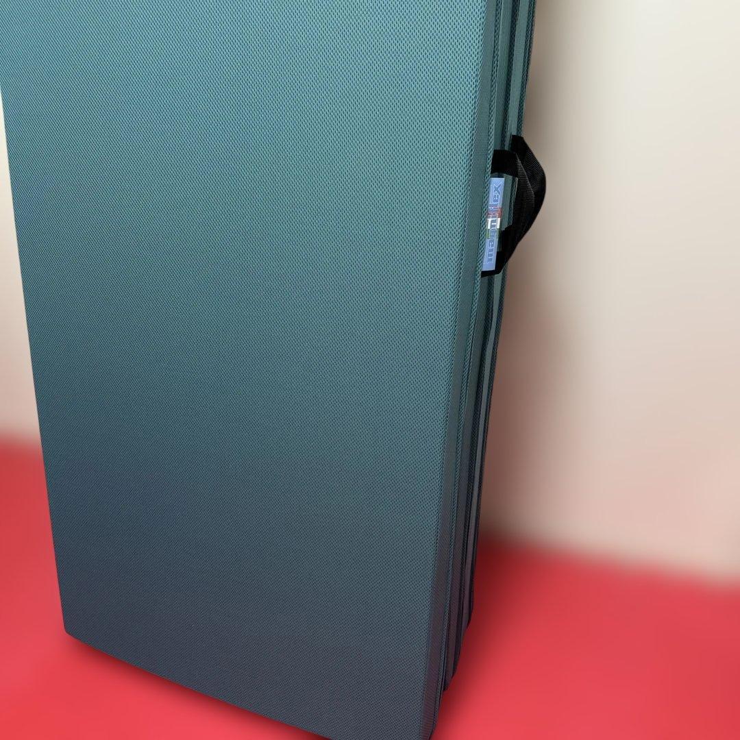 マニフレックス メッシュ・ウィング 日本用三つ折り高反発マットレス クイーン