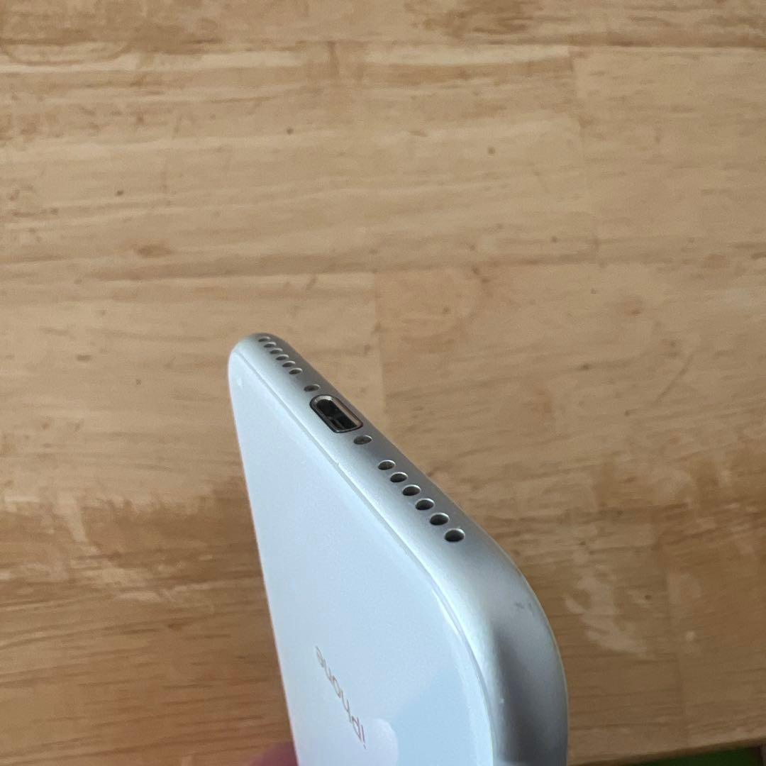 iPhone8 64GB シルバー