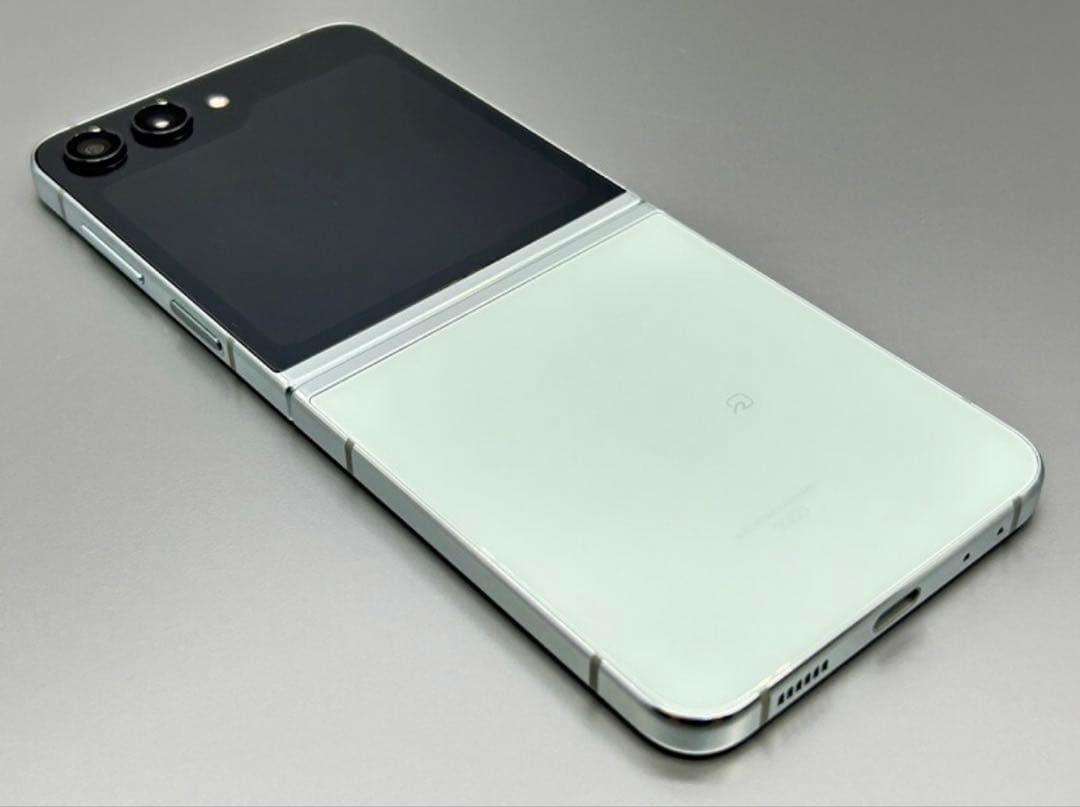 最安値 SIMフリー Galaxy Z Flip5 au SCG23 256GB