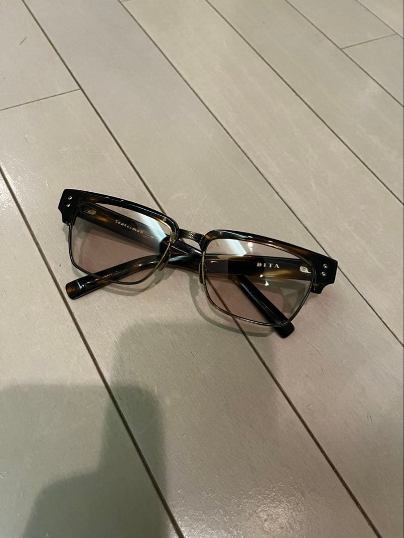 U4様　DITA statesman DRX2011