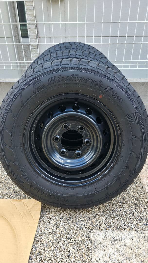 送料込ほぼ新車外しヨコハマ ブルーアース195/80R15 107/105Q