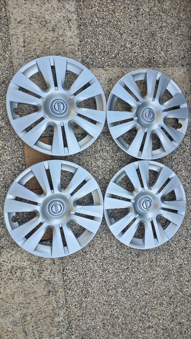 送料込ほぼ新車外しヨコハマ ブルーアース195/80R15 107/105Q