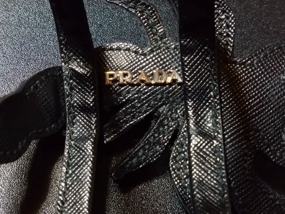 PRADA　プラダ　さそり　星座　スコーピオン　バングル　レザー