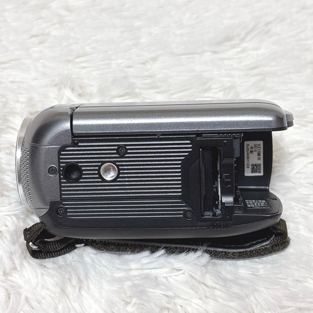 【極美品】Panasonic HC-V210M グレー ビデオカメラ