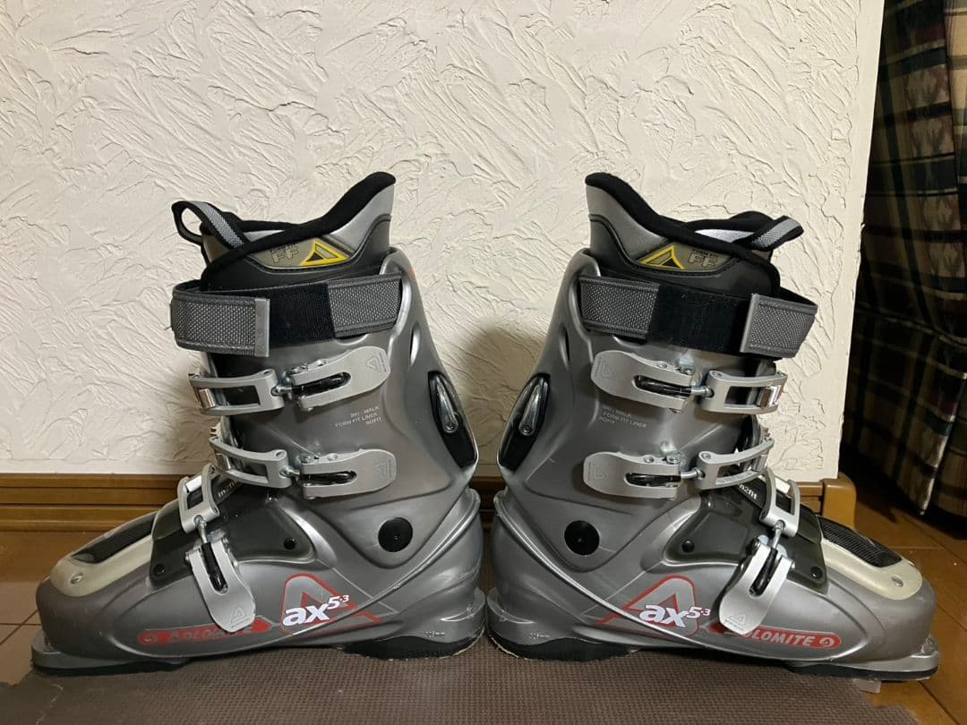 DOLOMITE　ドロミテ スキーブーツ 28cm　足幅広め WALKモード付