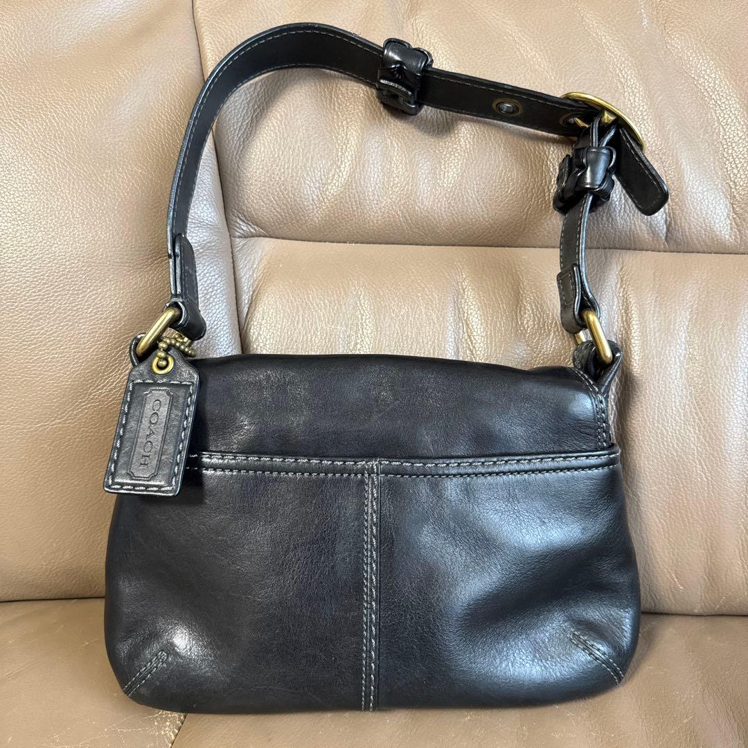 Coach ブラックレザー ハンドバッグ