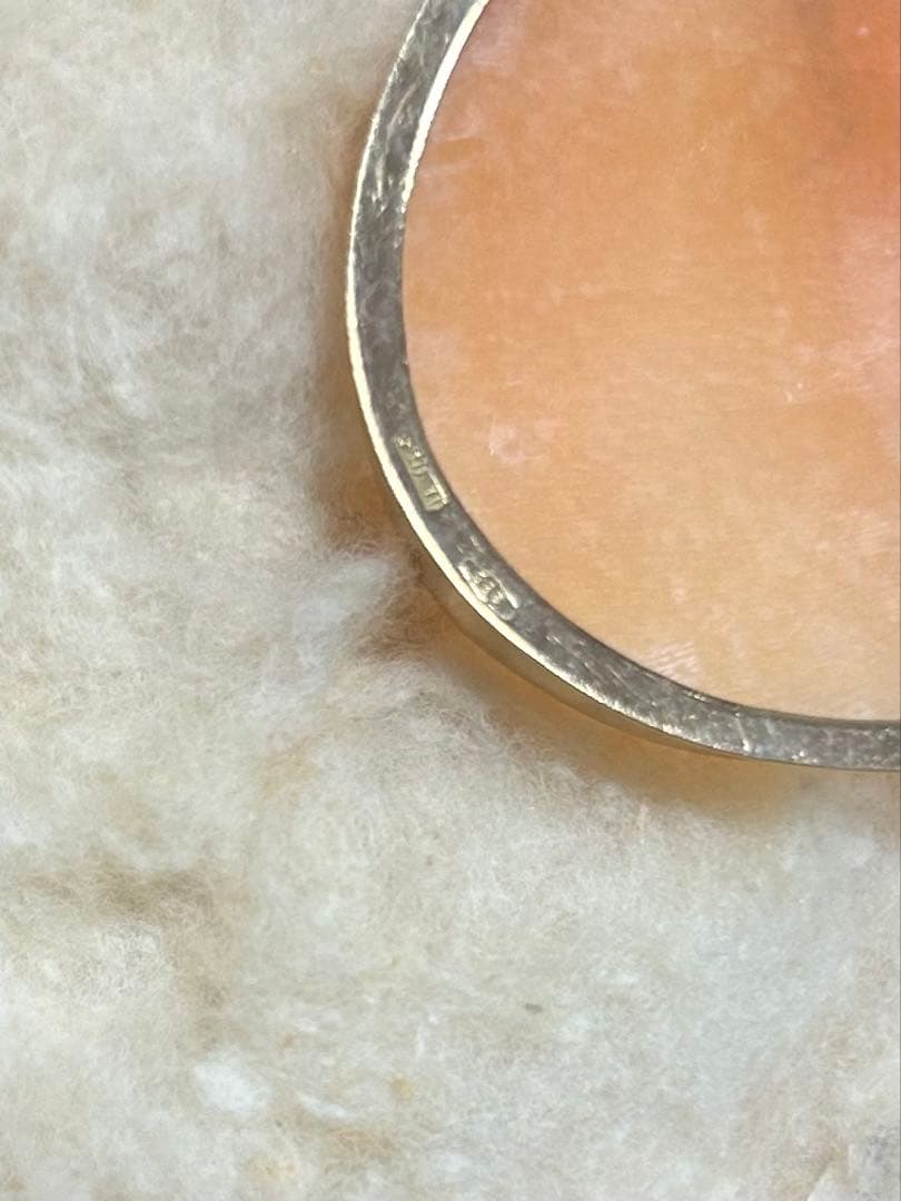 markさま専用Donadio ヴィンテージカメオブローチ K14とレプリカ