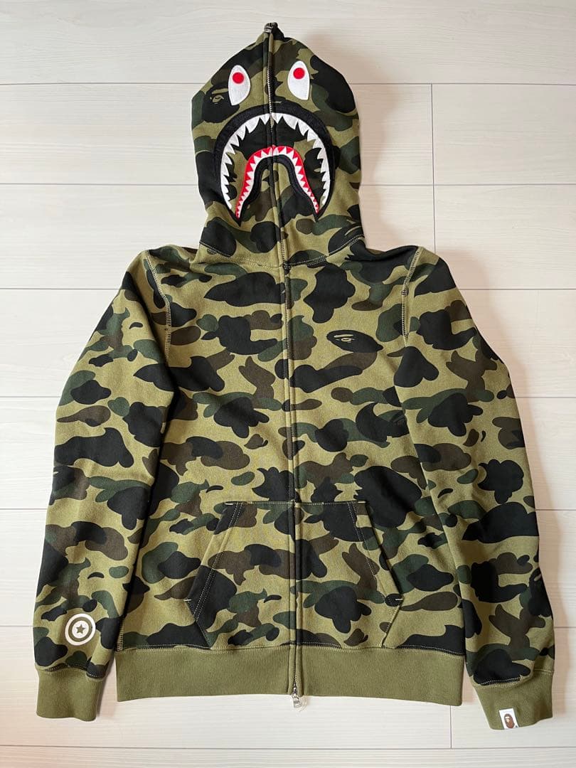 A Bathing Ape (BAPE) シャークカモ柄 フルジップ パーカー