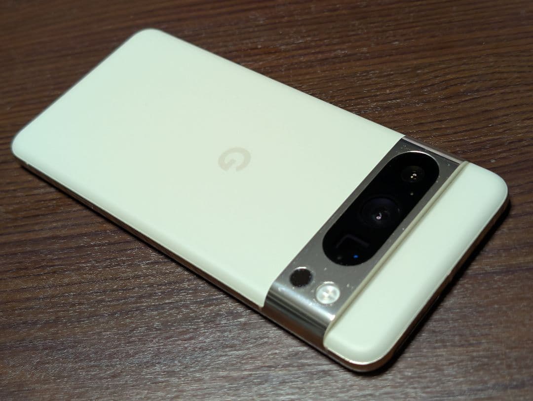 【中古、画面に傷あり】Google Pixel 8 Pro 本体 白