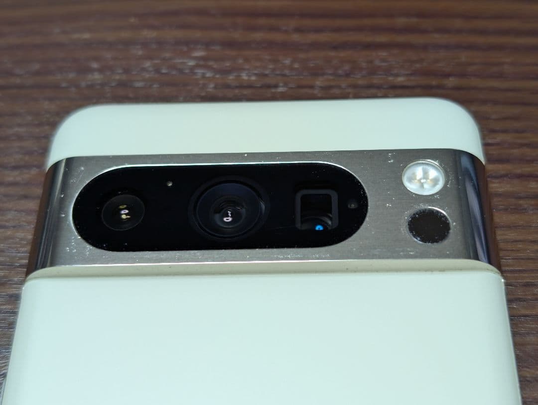 【中古、画面に傷あり】Google Pixel 8 Pro 本体 白