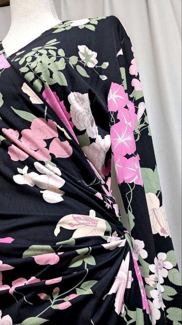 レオナール　Leonard　美品　綺麗な 花柄ラップスタイルワンピース