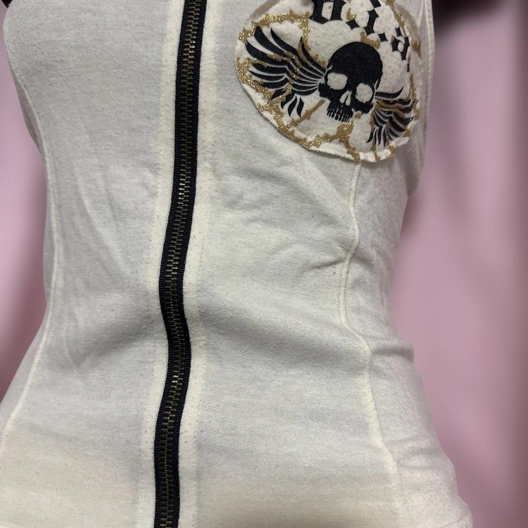 d.i.a セットアップ　ホワイトフード付きミニワンピース スカルプリント