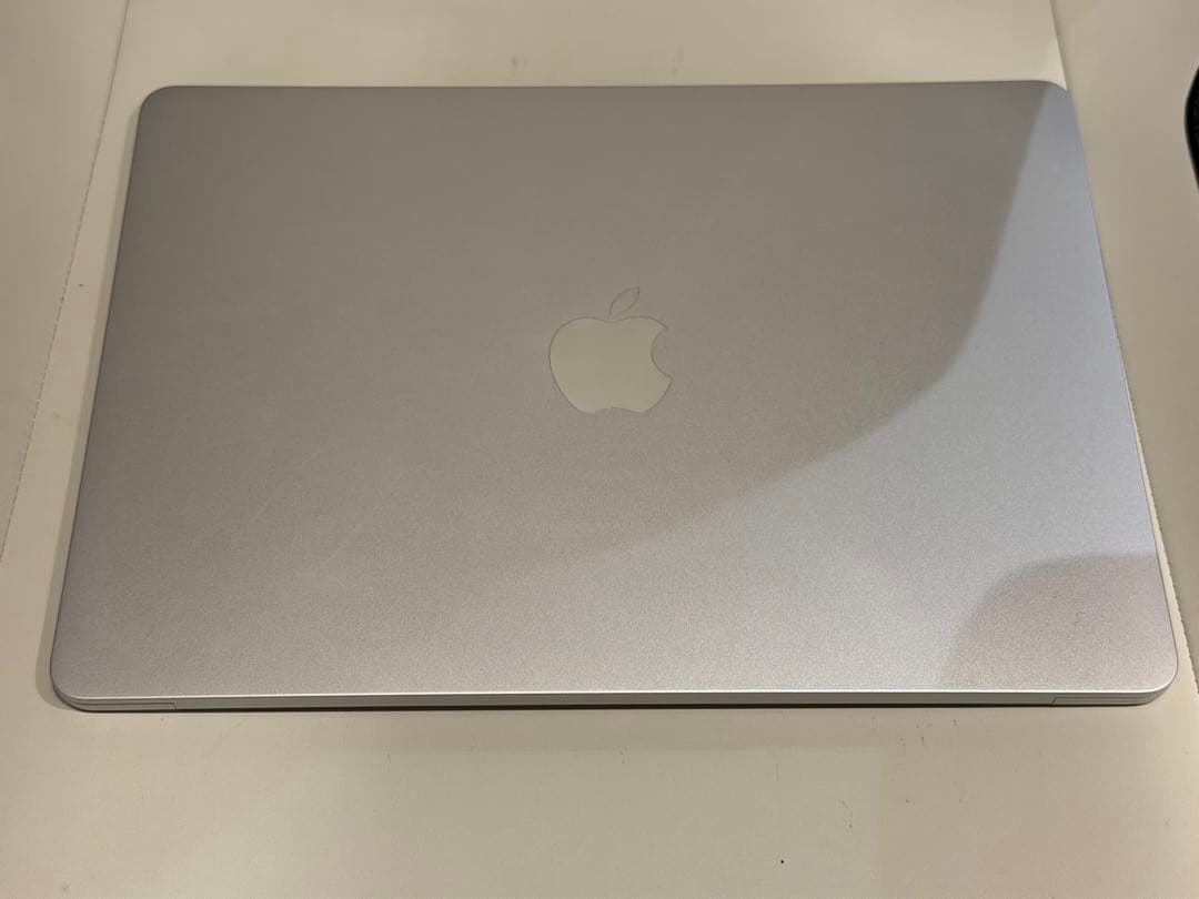 ゆーちゃんほぼ新品MacBook Air 2025 M4 32GB JIS