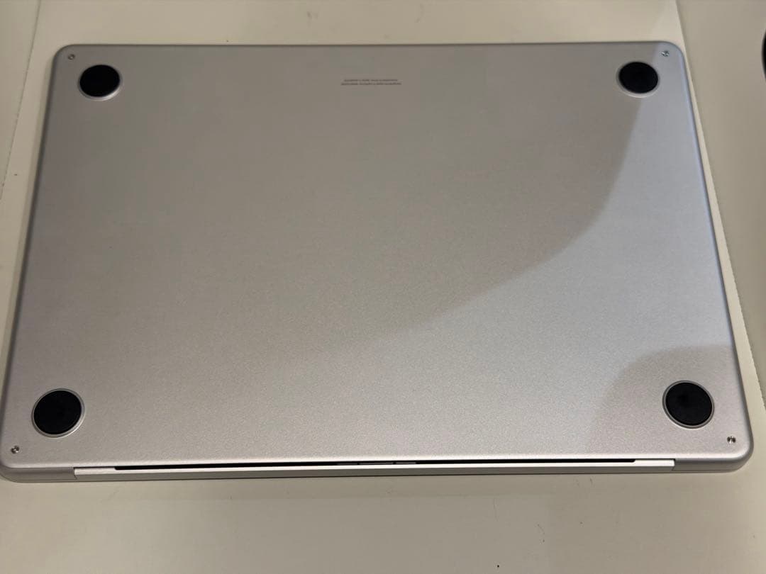 ゆーちゃんほぼ新品MacBook Air 2025 M4 32GB JIS