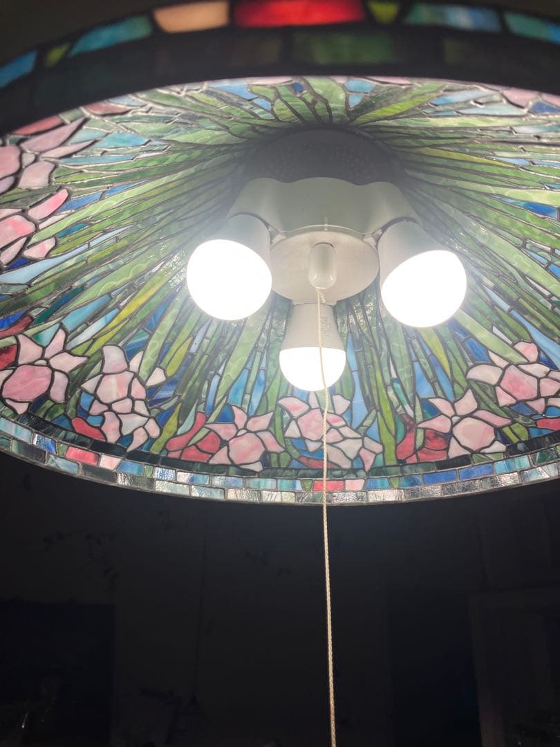 巨大な20インチ　水仙　ティファニー　吊り下げペンダントライト 3灯