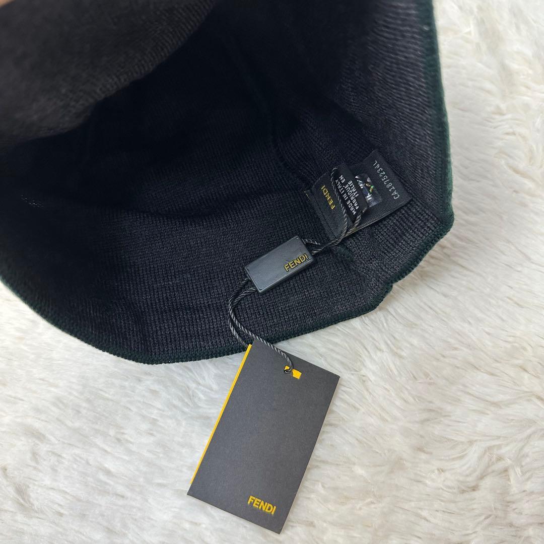 新品未使用タグ付 FENDI フェンデイ ズッカ ビーニー FF柄 ニット帽