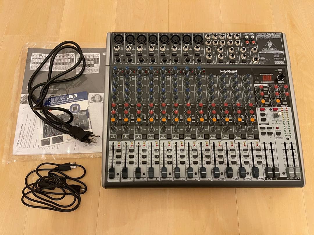 ☆極美品 ベリンガー XENYX X2222USB 16ch アナログミキサー