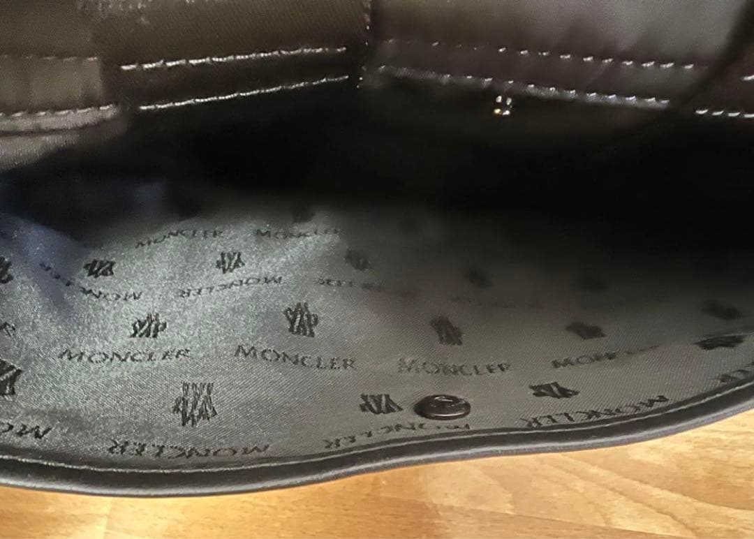 希少MONCLERモンクレールメッセンジャーバッグショルダーバッグ黒ブラック