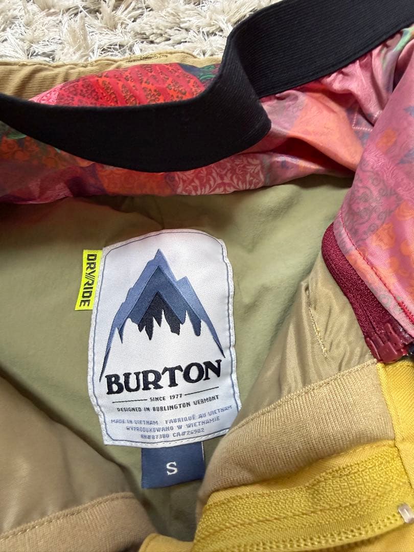 BURTON バートン　スノーボードウエア　S