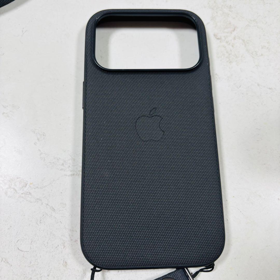 Apple MagSafe対応 ブラック iPhoneケース ストラップ付き