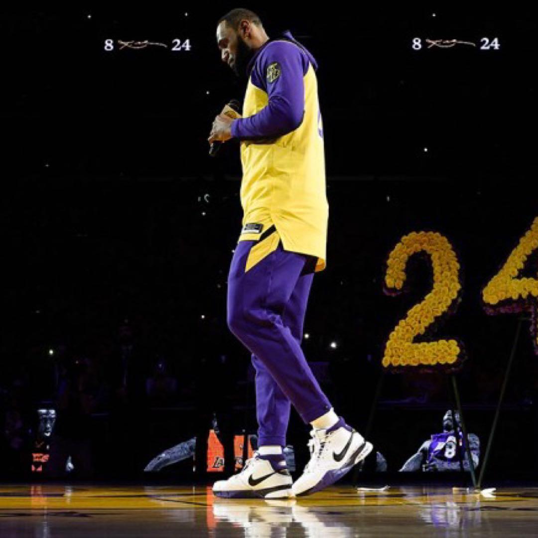 【美品】NIKE KOBE 1 PROTRO \"81 POINTS\"